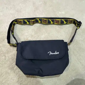 Fender 블랙 숄더백