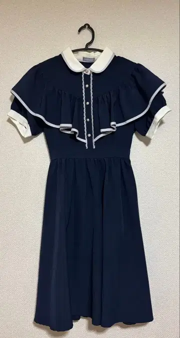 케이프풍 디자인 원피스(네이비)