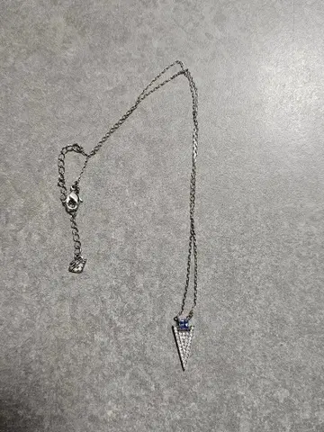 스와로브스키 삼각형 펜던트 목걸이 파란색 스톤