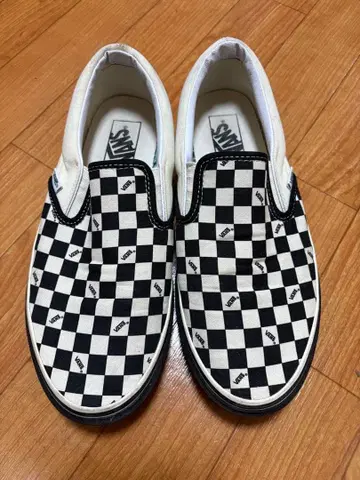 VANS x 스탠다드 캘리포니아 슬립온