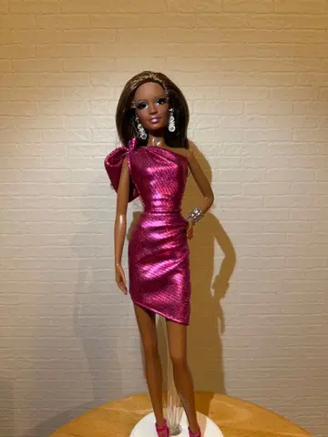 바비 룩 시티샤인 메탈릭 핑크