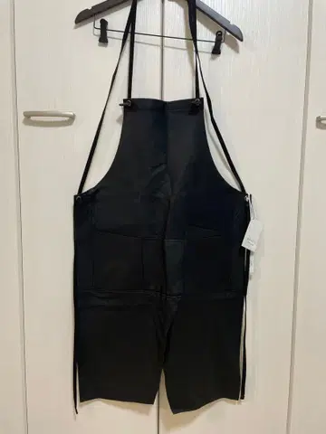 HARE x aruci 가죽 에이프런