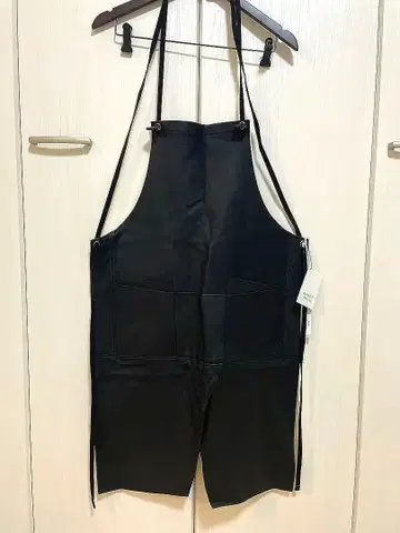 HARE x aruci 가죽 에이프런