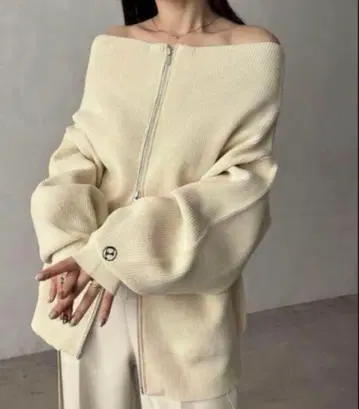 [ C.L ] W 지퍼 보트넥 니트 / 마쥬