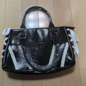 여성용 토트백 블랙 화이트