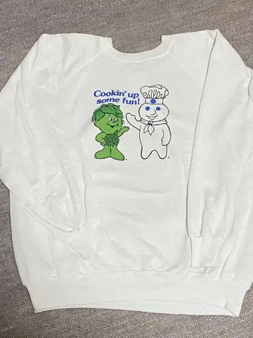 Cookin' up some fun! 맨투맨