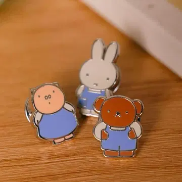 한국 서울 성수 성수 한정판 미피 메탈 핀 배지 3종 세트 1