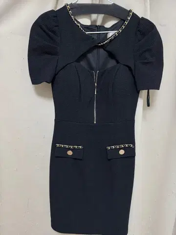 an 네이비 퍼프 슬리브 드레스