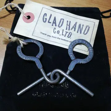 GLAD HAND 글래드핸드 아이언 키링