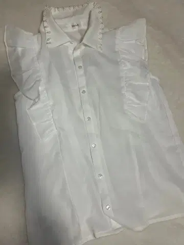 Darich 프릴 장식 화이트 슬리브리스 셔츠