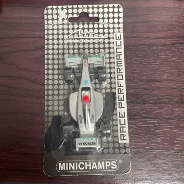 MINICHAMPS 메르세데스 GP 페트로나스 미니카