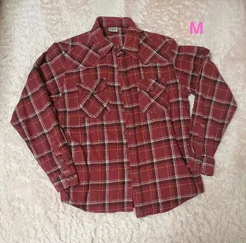 빨간색 체크 무늬 플란넬 셔츠 긴팔