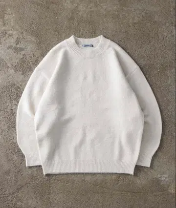 소프트 터치 크루넥 니트 화이트