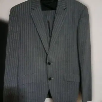 그레이 스트라이프, 수트 상하의
