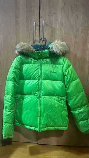 옐로우 그린 그린 다운 자켓 빌라봉 퍼퍼 자켓