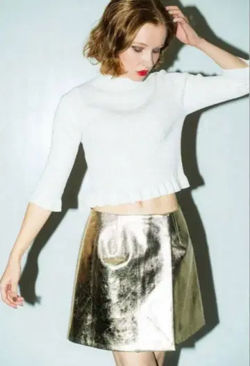 sheller 포인트 프릴 스팽글 니트 화이트