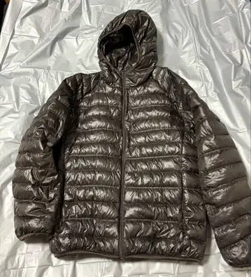 울트라 라이트 다운 파카 유니클로 다크 브라운 S