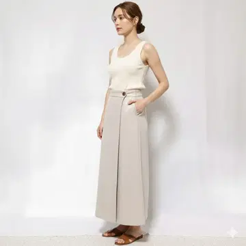 새상품급 갤러리 바이 코튼 100 랩 스타일 롱 스커트 베이지 36