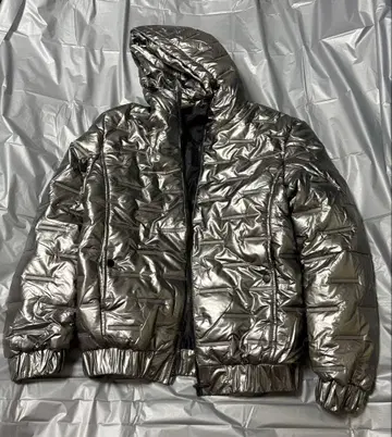 컨디션 최상 실버 다운 파카 L