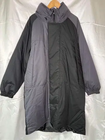 그레이 후드 부착 롱 코트