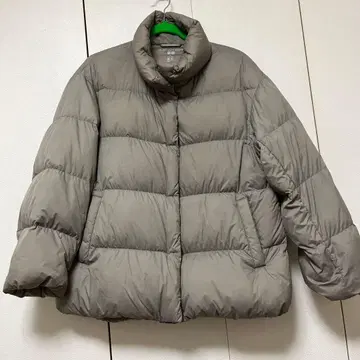 유니클로 울트라 라이트 볼륨 다운 자켓 L