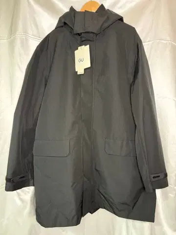 GU 후드 부착 블랙 자켓