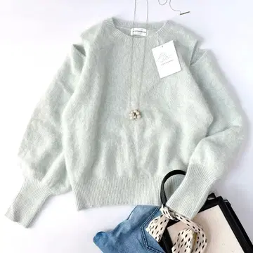 새상품 라 부티크 봉봉 울 캐시미어 혼방 슬릿 숄더 니트 민트