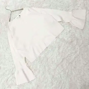 택 포함 오파크 클립 (F) 벨 플레어 슬리브 니트 페미닌