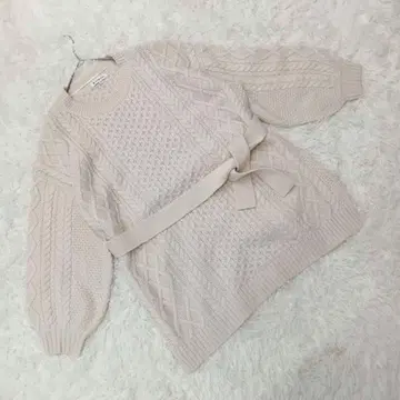 새상품급 [글로벌 워크] (M) 케이블 짜임 벨트 니트 어깨 드롭 둥근넥