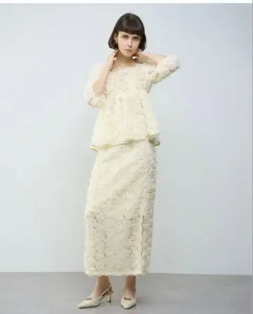 데이시 Deicy 자수 레이스 스커트