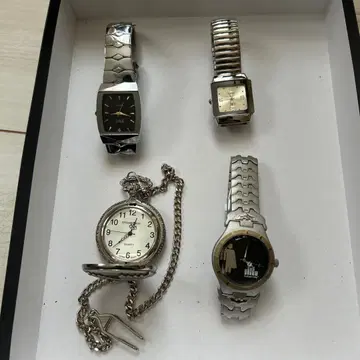 ZANEROBE 실버 쿼츠 시계 4세트