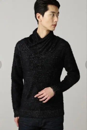 [초특가] 토네이도 마트 페더얀 오프 터틀넥 니트 XXL