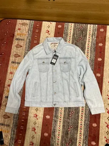 TRUE RELIGION 의 데님 자켓