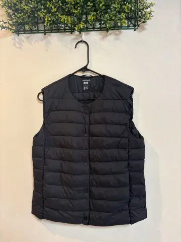 UNIQLO/퍼프테크 컴팩트 베스트 M