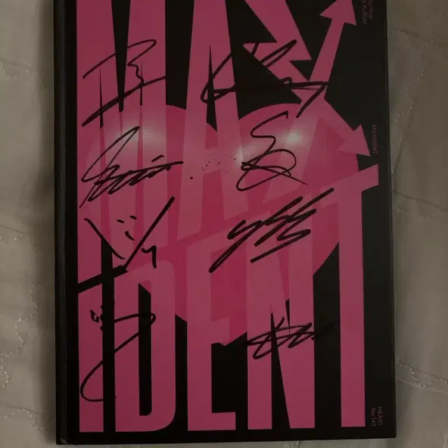 스트레이키즈 친필싸인앨범