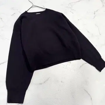 새상품급 GALLARDA GALGNTE 갤러다 갈란테 니트 스웨터