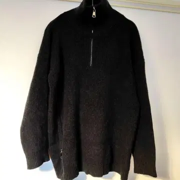 메란주 다크 그레이 하이넥 니트