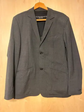 화이트 마운테니어링 SELDOM 테일러드 자켓