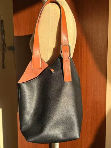 MAISON BREEZE 합성 피혁 블랙/브라운 숄더백