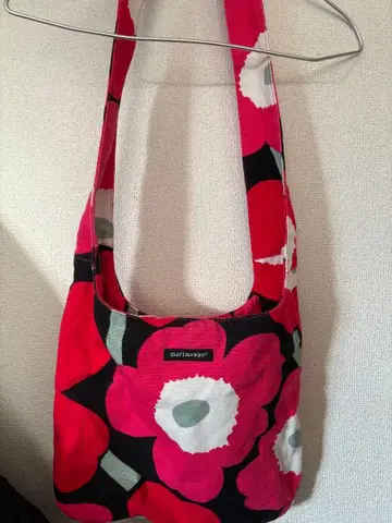 마리메꼬 캔버스 숄더백