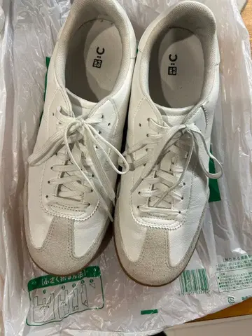 유니클로 스니커즈