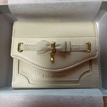 SAMANTHAVEGA 아이보리 3단 폴더형 지갑