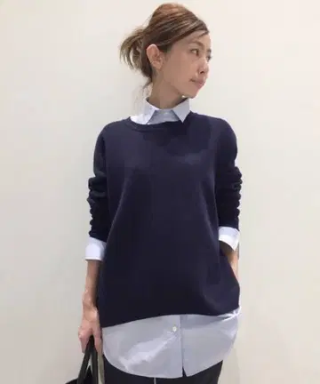 미사용 택 포함 크루넥 니트 풀오버 네이비