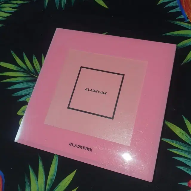 블랙핑크 첫 미니앨범  SQUARE UP. BLACK PINK