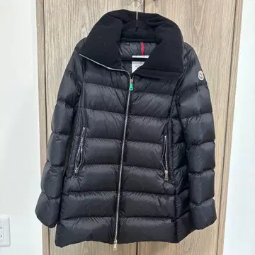 MONCLER 블랙 다운 자켓