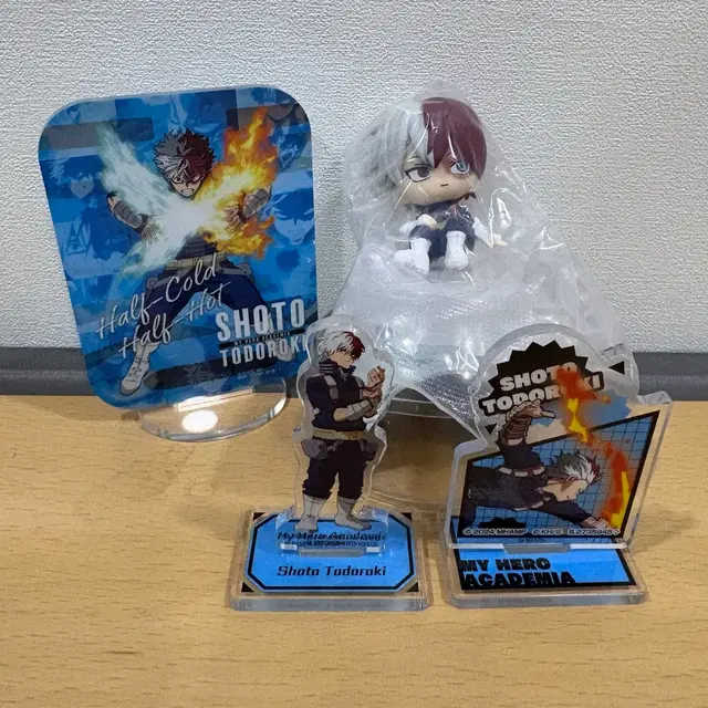 나히아 쇼토 아크릴 스탠드 & 피규어 세트