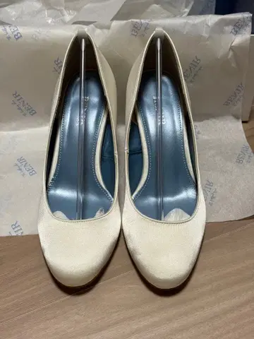 BENIR 베니르 새틴 클로즈토 슈즈 힐 7cm 23.5cm