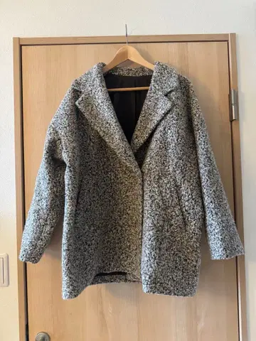 nairo(나이로) 부클레 볼륨 숏코트 GREIGE MIX