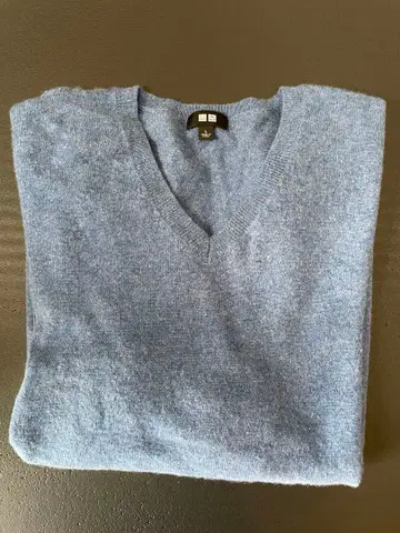 유니클로 캐시미어 스웨터 사이즈 L