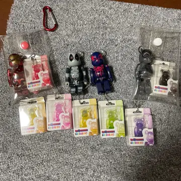 베어브릭 큐브릭 피규어 세트